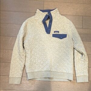 Patagonia Quilted Pullover in Cream and Blue